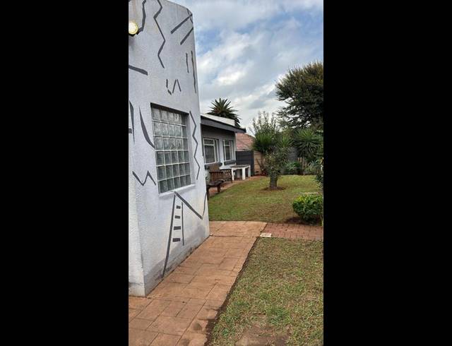 3 BEDROOM HOUSE FOR SALE IN ALBERTON NORTH